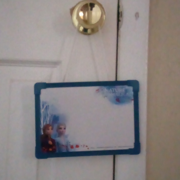 Elsa white board - Picture 3 of 3